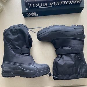 Columbia Boys Waterproof Snow Boots, Size 7